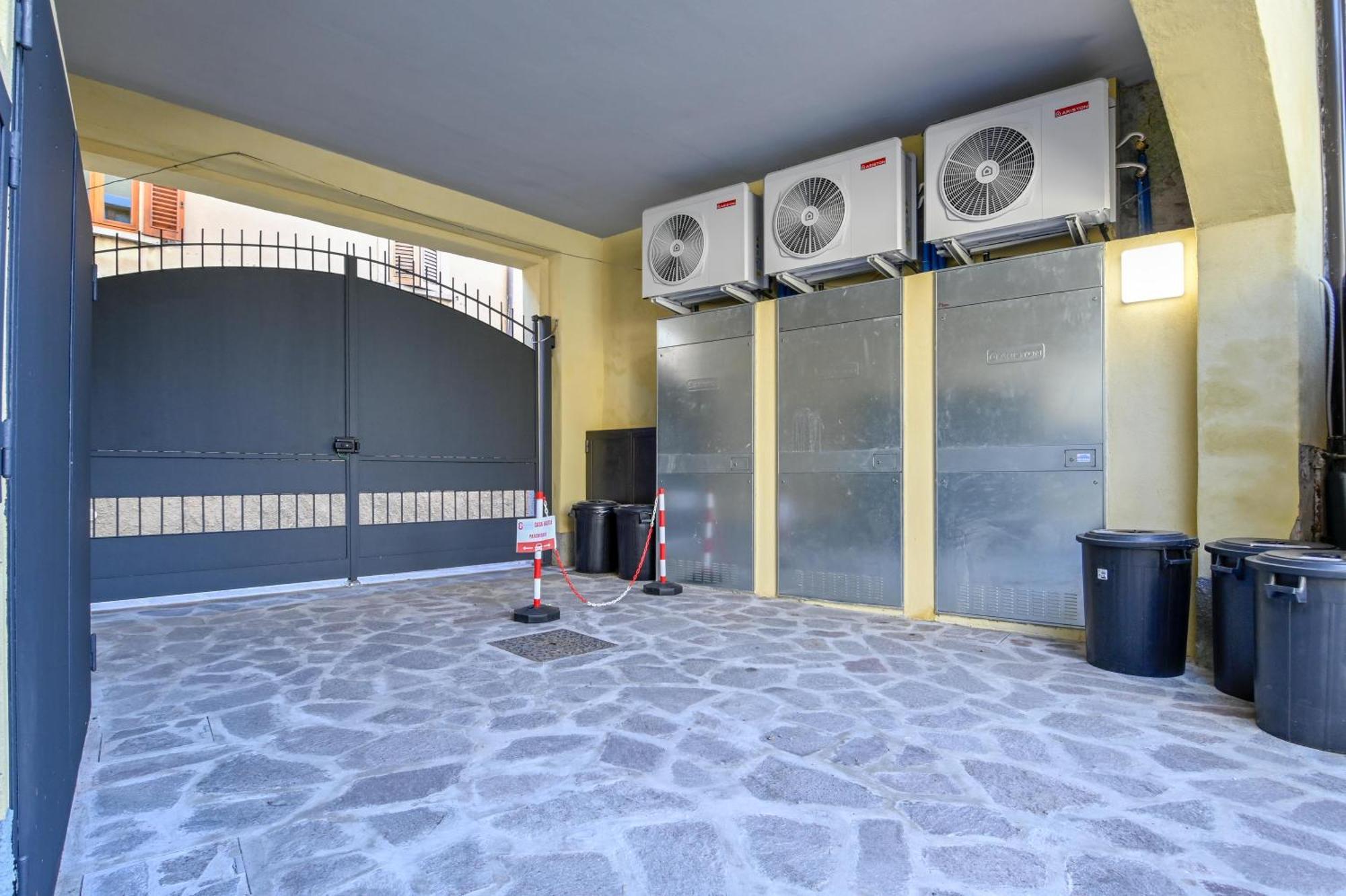 La Corte Di Scanzo Scanzorosciate Buitenkant foto